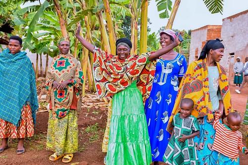 The Rwanda Red Cross provided funds to residents to start projects that would help reduce their poverty