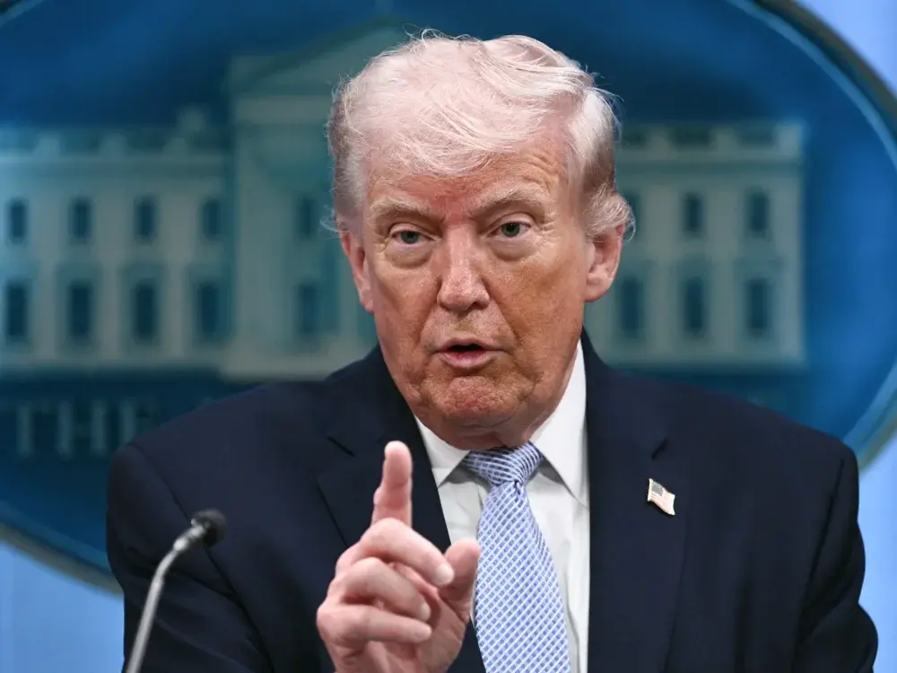 Trump yasubitse ibikorwa byo kurimbura Iran